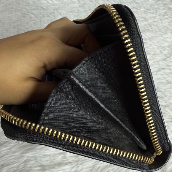 Michael Kors Black Zip Around Wallet - Picture 6 of 9